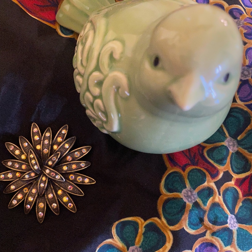 Vintage Aurora Borealis Rhinestone Flower Brooch